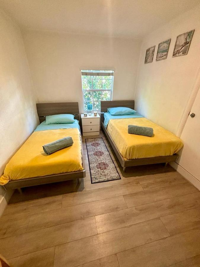 Beach Vibes 2 Bedrooms House 마이애미 외부 사진
